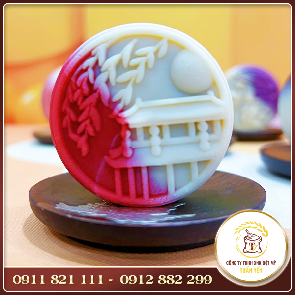 Bánh trung thu 2 màu trắng đỏ